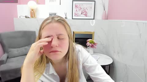 Jade online show from December 20, 2024, 2:41 am