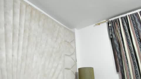 Jade  online show from November 7, 2025, 10:26 am