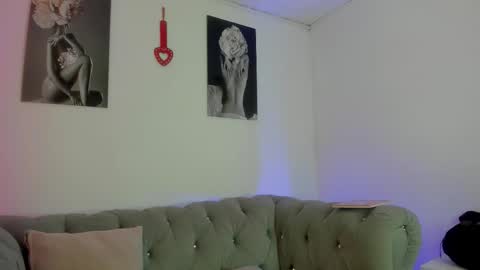 Snapshot of jade_sweetie chatting on December 18, 2025, 3:12 am Jade online show from December 18, 2025, 3:12 am