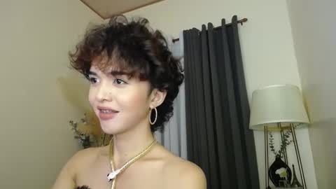 Adriana online show from October 6, 2025, 2:36 pm