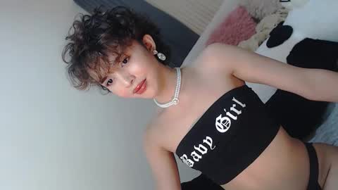 Adriana online show from October 24, 2025, 7:54 pm