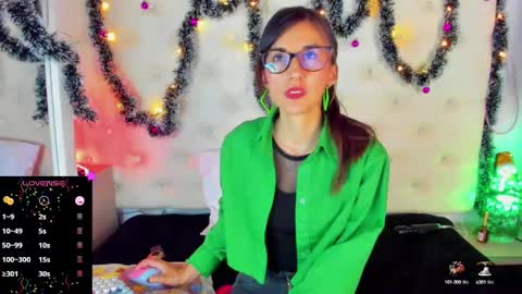 Snapshot of jade_white_ chatting on December 26, 2024, 12:49 pm jade white online show from December 26, 2024, 12:49 pm