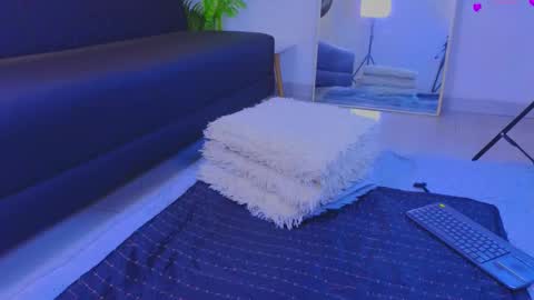 jadee__ online show from February 10, 2026, 2:59 am