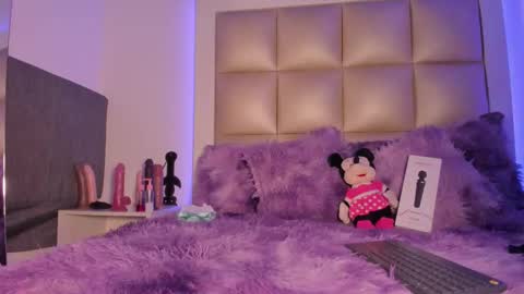 Snapshot of jadeestudios chatting on December 20, 2025, 4:58 pm jadeestudios online show from December 20, 2025, 4:58 pm