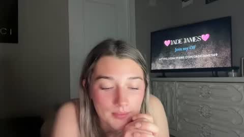 Jade james online show from June 20, 2026, 3:09 am