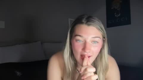 Jade james online show from June 25, 2026, 5:12 am