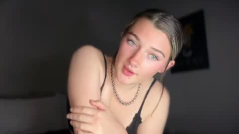 Jade james online show from June 28, 2026, 2:50 am