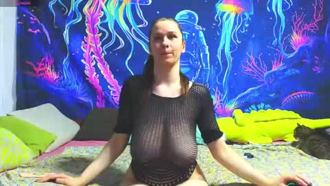 Jadelin Min online show from May 12, 2026, 9:34 pm