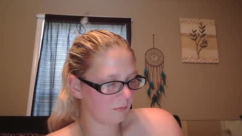 Snapshot of jadeluv chatting on December 1, 2024, 5:24 pm JadeLuv online show from December 1, 2024, 5:24 pm