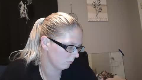 Snapshot of jadeluv chatting on December 9, 2024, 1:40 am JadeLuv online show from December 9, 2024, 1:40 am