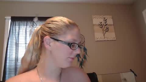 Snapshot of jadeluv chatting on December 21, 2024, 5:18 pm JadeLuv online show from December 21, 2024, 5:18 pm