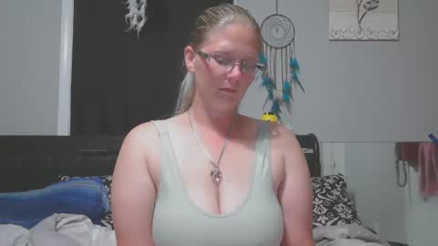 Snapshot of jadeluv chatting on September 19, 2025, 1:07 am JadeLuv online show from September 19, 2025, 1:07 am