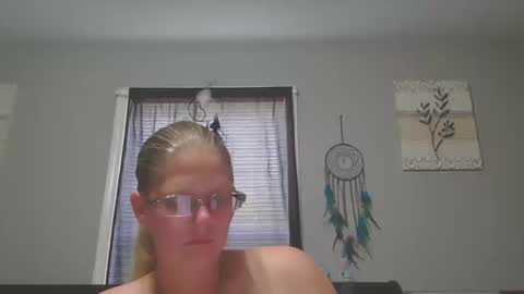 Snapshot of jadeluv chatting on October 12, 2025, 4:28 pm JadeLuv online show from October 12, 2025, 4:28 pm