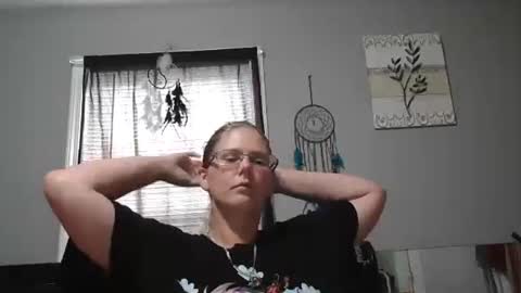 Snapshot of jadeluv chatting on October 19, 2025, 4:18 pm JadeLuv online show from October 19, 2025, 4:18 pm