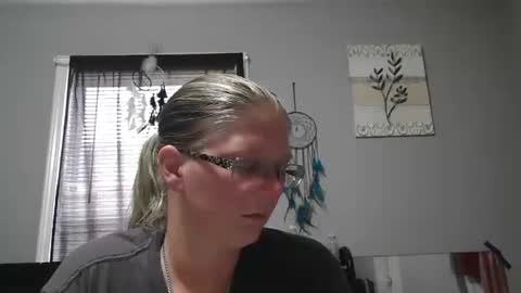 Snapshot of jadeluv chatting on November 1, 2025, 5:26 pm JadeLuv online show from November 1, 2025, 5:26 pm