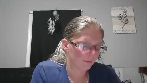 Snapshot of jadeluv chatting on November 7, 2025, 1:27 am JadeLuv online show from November 7, 2025, 1:27 am