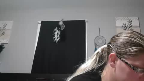 Snapshot of jadeluv chatting on December 17, 2025, 1:33 am JadeLuv online show from December 17, 2025, 1:33 am