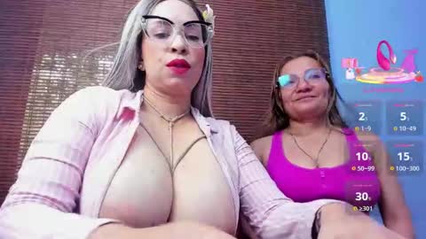 JADEMOOMS online show from October 26, 2025, 9:21 pm