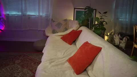 Snapshot of jadeperez_ chatting on February 22, 2025, 1:11 am Jade online show from February 22, 2025, 1:11 am