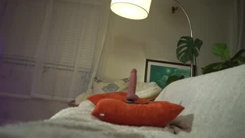 Snapshot of jadeperez_ chatting on February 22, 2025, 4:18 am Jade online show from February 22, 2025, 4:18 am