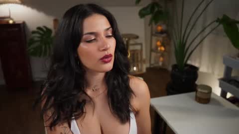 Snapshot of jadeperez_ chatting on September 18, 2025, 3:19 am Jade online show from September 18, 2025, 3:19 am