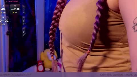 jadeplant online show from November 4, 2025, 12:32 am