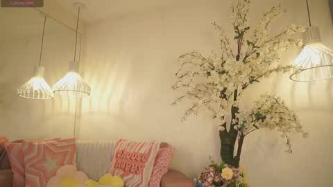 Jade Summer online show from November 5, 2025, 11:32 am