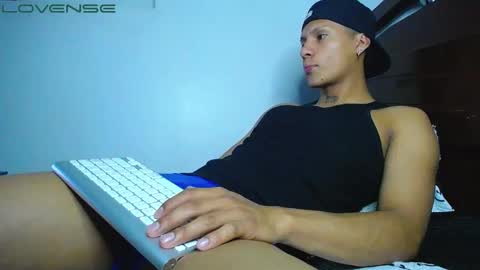 jahn_ashford1 online show from December 14, 2024, 5:40 am