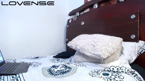 jahn_ashford1 online show from February 6, 2025, 1:49 am