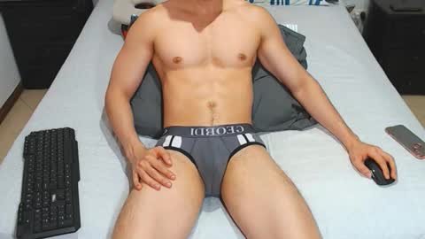 Snapshot of jahshot4 chatting on November 11, 2025, 7:58 pm jahshot4 online show from November 11, 2025, 7:58 pm