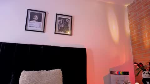 Snapshot of jaiden_thoner chatting on January 7, 2026, 9:23 am Jaiden online show from January 7, 2026, 9:23 am