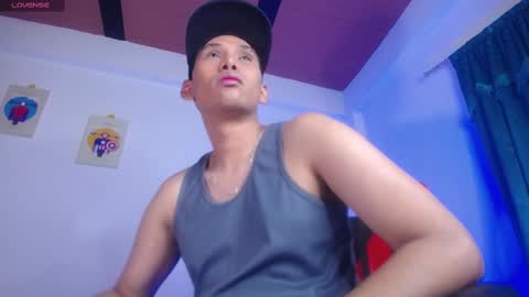 JAISON HALLS online show from November 23, 2025, 7:30 am