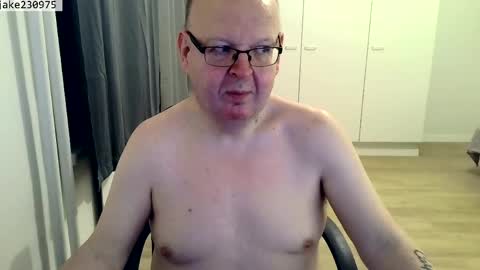Jake2309 online show from May 5, 2026, 7:44 pm