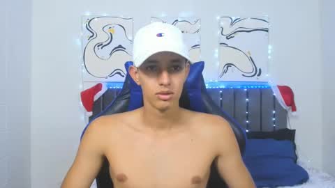 Snapshot of jake_shadow14 chatting on December 11, 2024, 12:12 am Hi guys im new 3 online show from December 11, 2024, 12:12 am