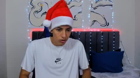 Snapshot of jake_shadow14 chatting on December 16, 2024, 7:10 pm Hi guys im new 3 online show from December 16, 2024, 7:10 pm