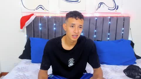 Snapshot of jake_shadow14 chatting on December 28, 2024, 5:57 pm Hi guys im new 3 online show from December 28, 2024, 5:57 pm