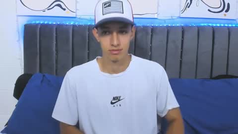 Snapshot of jake_shadow14 chatting on February 7, 2025, 10:09 pm Hi guys im new 3 online show from February 7, 2025, 10:09 pm