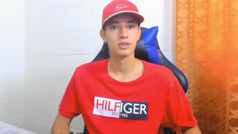 Snapshot of jake_shadow14 chatting on February 13, 2025, 6:05 pm Hi guys im new 3 online show from February 13, 2025, 6:05 pm