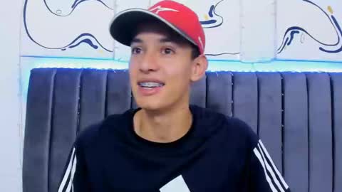 Snapshot of jake_shadow14 chatting on February 14, 2025, 5:14 pm Hi guys im new 3 online show from February 14, 2025, 5:14 pm