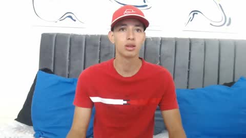 Snapshot of jake_shadow14 chatting on March 8, 2025, 1:36 pm Hi guys im new 3 online show from March 8, 2025, 1:36 pm