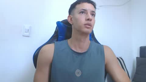 Hi guys im new 3 online show from March 2, 2026, 6:15 pm