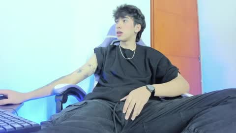 Snapshot of jake_tripp__ chatting on April 2, 2026, 3:37 am jake online show from April 2, 2026, 3:37 am