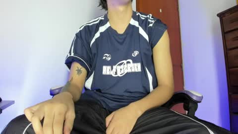 Snapshot of jake_tripp__ chatting on April 4, 2026, 1:04 am jake online show from April 4, 2026, 1:04 am