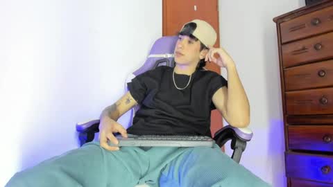Snapshot of jake_tripp__ chatting on April 10, 2026, 12:38 am jake online show from April 10, 2026, 12:38 am