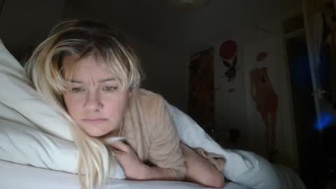 Snapshot of jakkilouise chatting on March 6, 2025, 1:37 am JAKKI LOUISE pornstar online show from March 6, 2025, 1:37 am