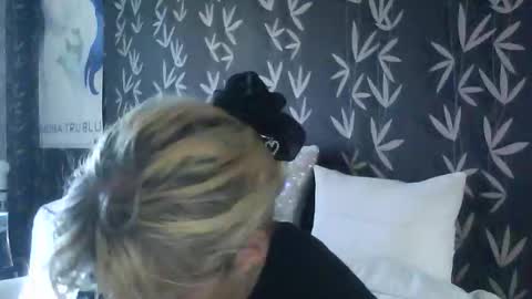 Snapshot of jakkilouise chatting on September 11, 2025, 4:51 pm JAKKI LOUISE pornstar online show from September 11, 2025, 4:51 pm