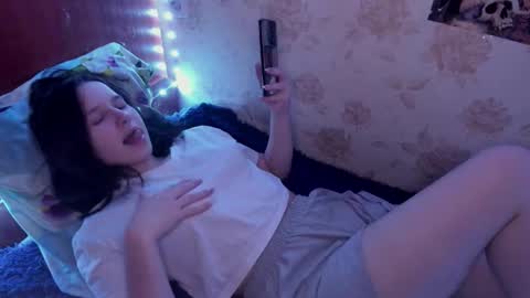 Lisa online show from November 16, 2025, 5:18 pm