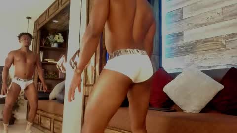   online show from November 7, 2025, 4:45 am