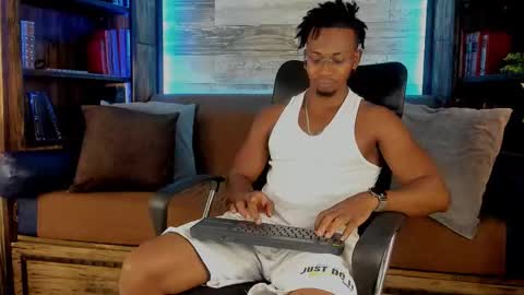   online show from November 20, 2025, 5:07 am