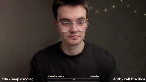 Snapshot of jame_flow chatting on March 4, 2025, 9:00 pm Hey there Im Jame online show from March 4, 2025, 9:00 pm